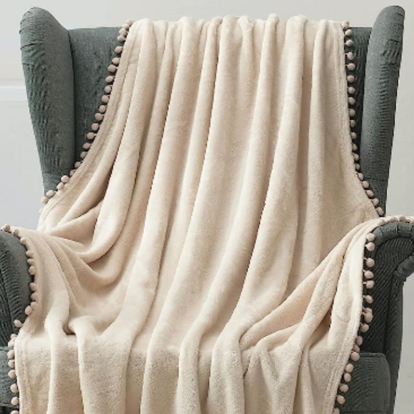 Creamy Beige Soft Velvety Velour Pom Pom Blanket Boho Chair Throw New - Picture 2 of 6